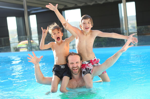 How to Choose the Best Swim School